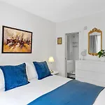 Elegant Flat Opposite Harrods,Prime Knightsbridge
