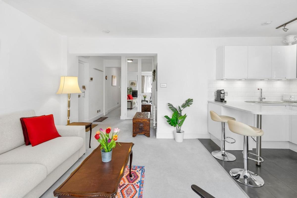 Elegant Flat Opposite Harrods,prime Knightsbridge * London