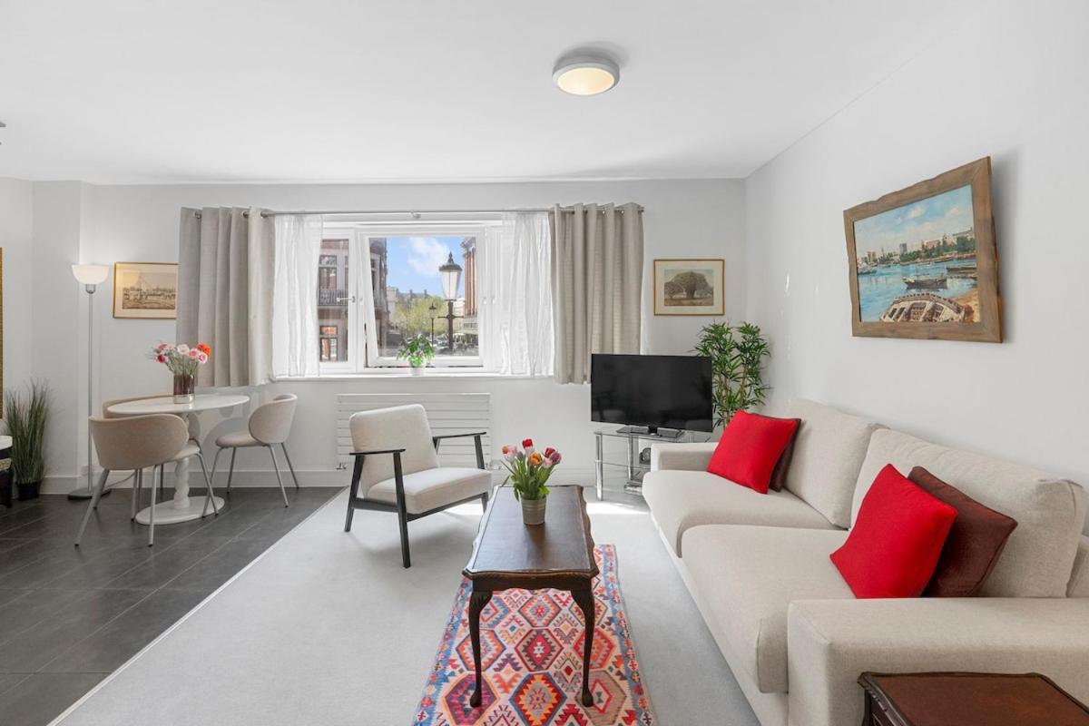 Elegant Flat Opposite Harrods,prime Knightsbridge * London