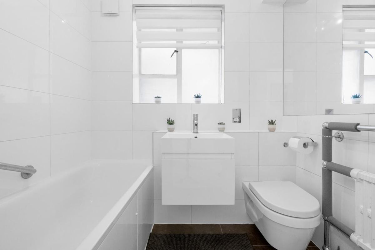 Elegant Flat Opposite Harrods,prime Knightsbridge Apartment *