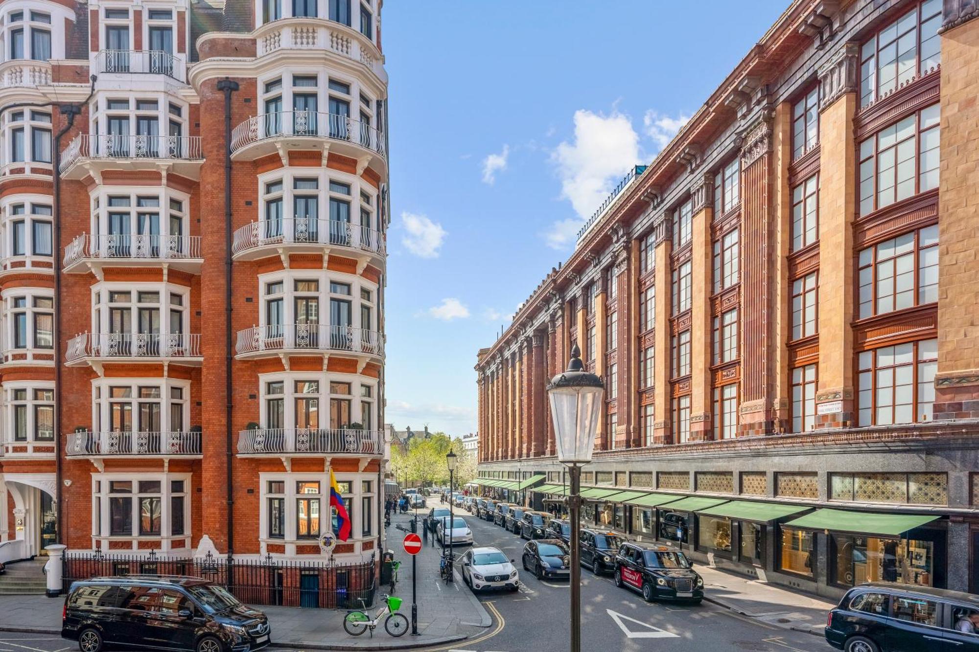 Elegant Flat Opposite Harrods,prime Knightsbridge *